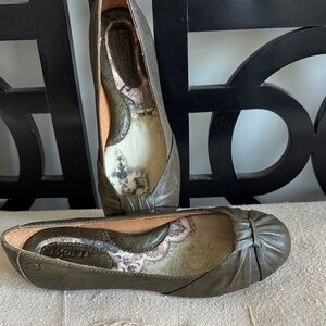 Born Olive Green Leather Knot-Detail Ballet Flats